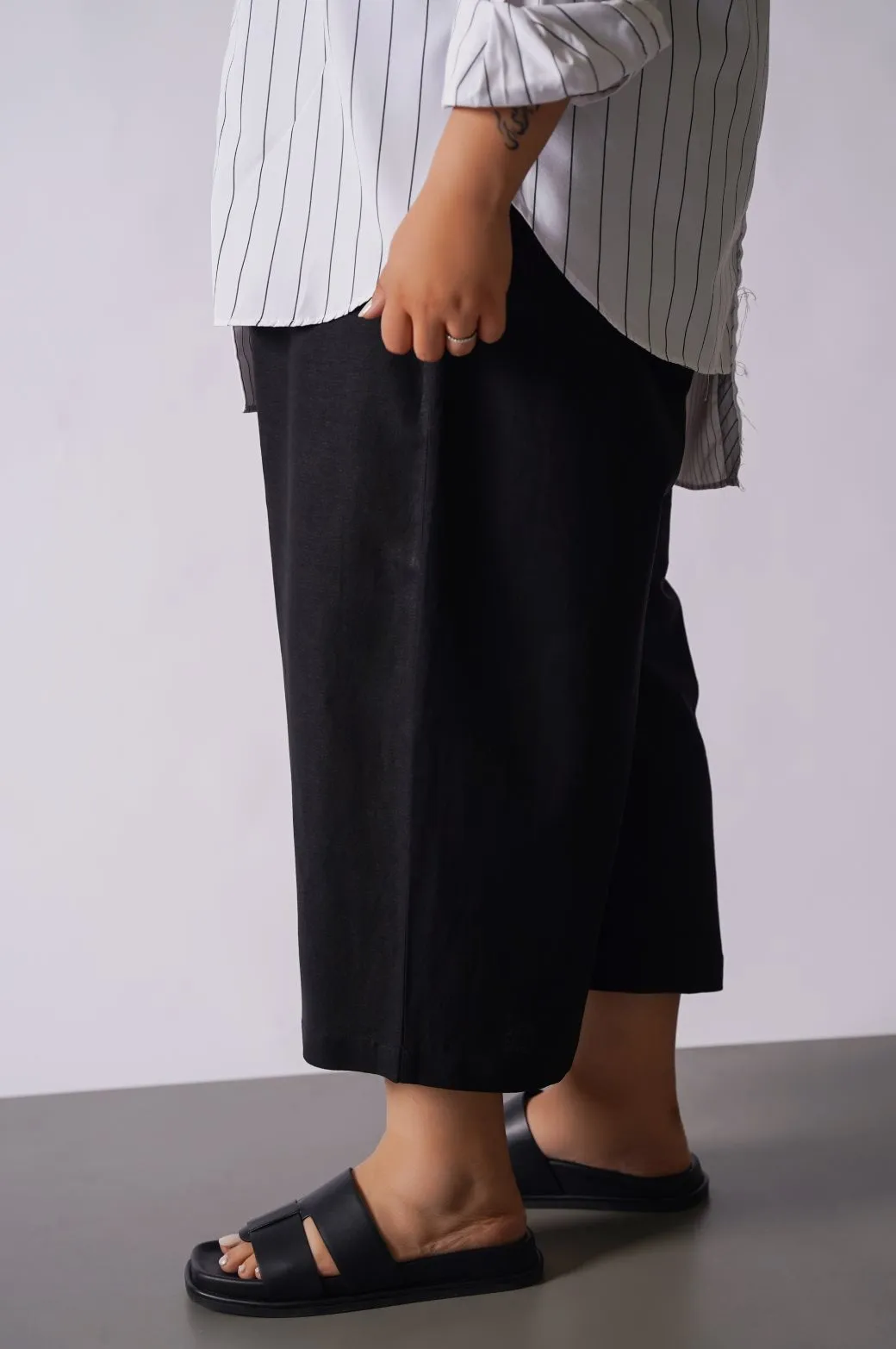 CURVE DRAWSTRING PANTS