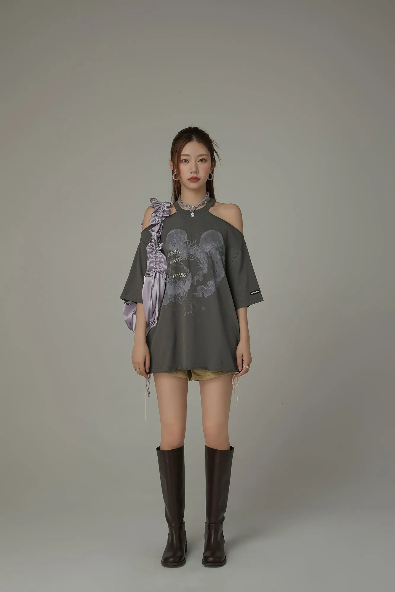 Off-The-Shoulder Jelly Fish Loose-Fitting T-Shirt