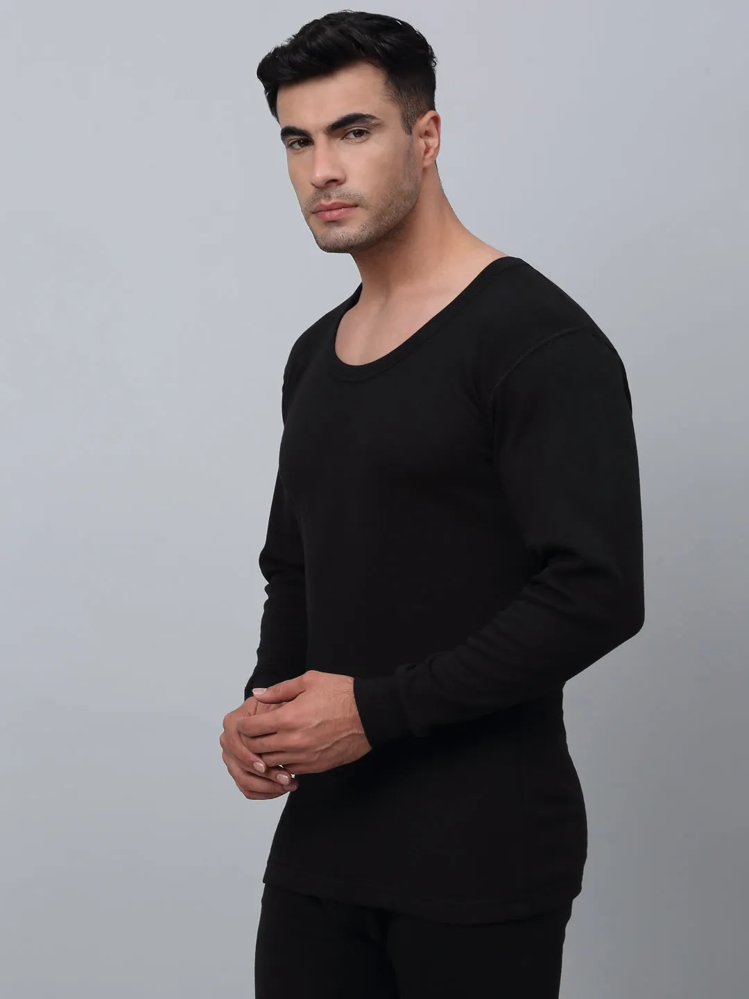 Solid Round Neck Full Sleeves Black Thermal Top For Men