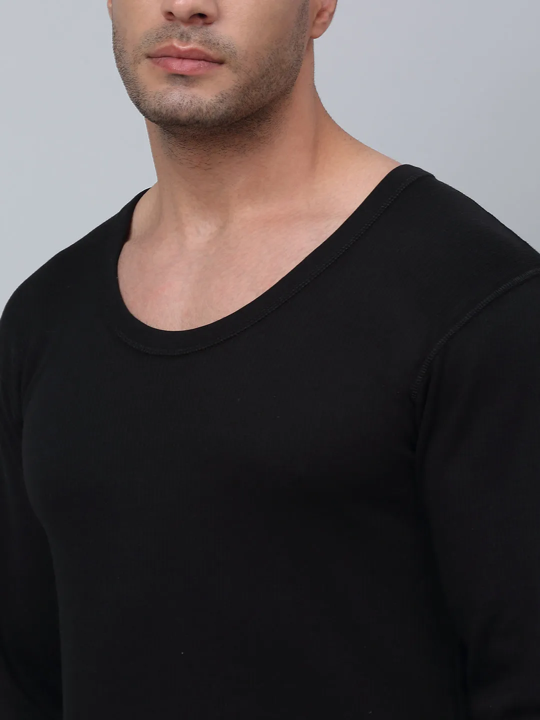 Solid Round Neck Full Sleeves Black Thermal Top For Men